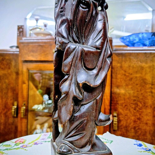 Very old Chinese wood carving like new, height 43 cm