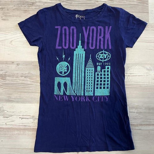 Zoo York T-shirt with graphic print, like new, size medium
