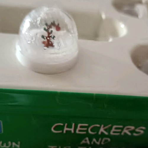 Snoopy Peanuts checkers and tic tac toe like new, original