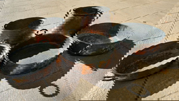 Πέντε μπακίρια σκεύη