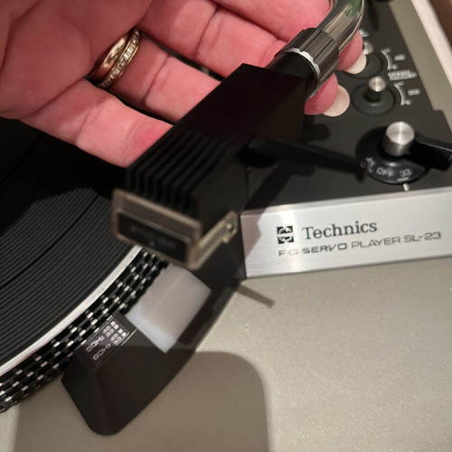 Technics SL-23 Vintage Turntable FG Servo Player like new