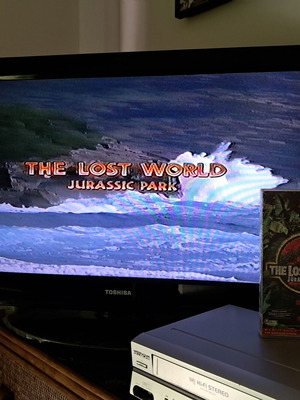 Jurassic Park The Lost World VHS like new, English audio