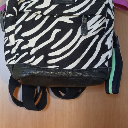 Ames backpack like new, multicolor shoulder bag