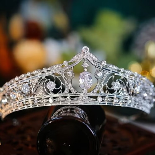 Bridal tiara with crystal rhinestones new