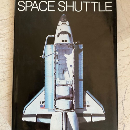 Space Shuttle book like new, Bison Books 1989