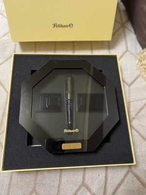 Pelikan Colossus of Rhodos Limited Edition 2005 Full Set new