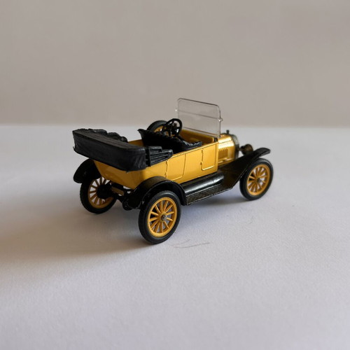 Corgi Classics 1964 No 9012 Ford Model T 1915 used in excellent condition