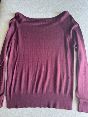 Stradivarius thin burgundy sweater used, women's size M