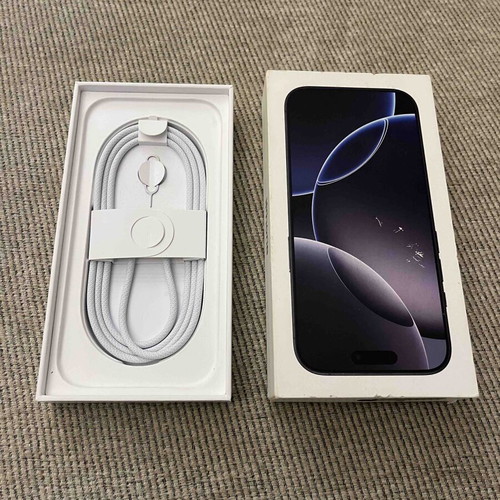 iPhone 16Pro 128GB Black Titanium new with Apple Watch Series 10 46mm