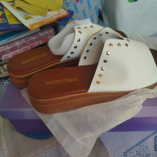 Diamantique Women's Anatomical Flatform Sandals White Size 38 New