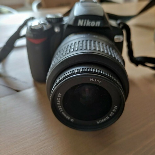 Nikon D60 kit 18-55mm vr like new with accessories