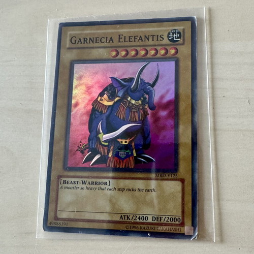Yu-Gi-Oh! Garnecia Elefantis shiny 1996 MRD card
