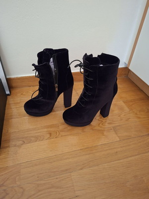 Fred suede ankle boots new, size 37, 12 cm heel, black