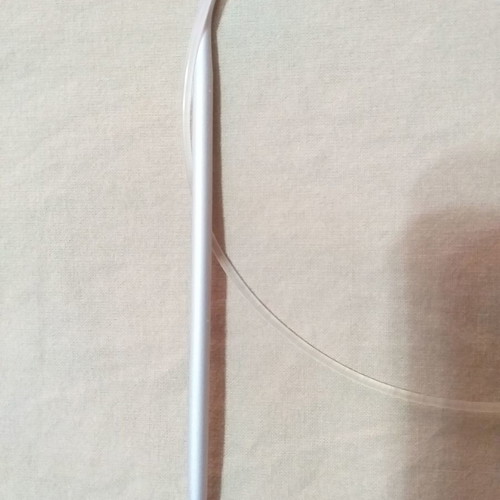 Circular knitting needles used, 4 pairs, sizes 2.5 to 7