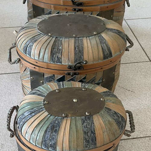 Set of three baskets with metal lining