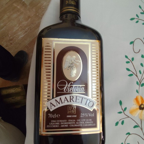 Victoria Amaretto sweet almond liqueur from Italian distillery Florio 750cl 28%