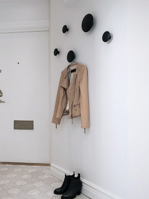 Dots wooden wall hooks, set of 3, black