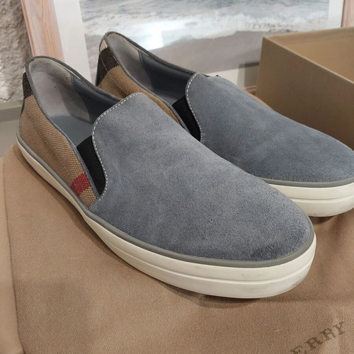 Burberry sneakers stone blue new, suede gray blue