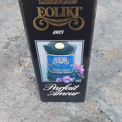 Vintage collection of 6 drinks from the 70s to 90s