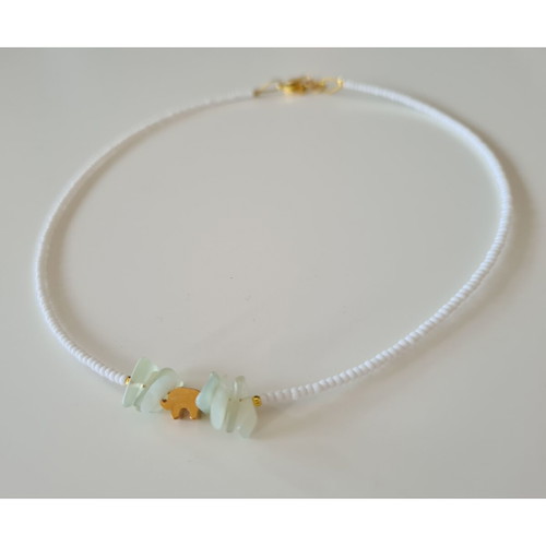 Handmade necklace new with white and green beads adjustable size