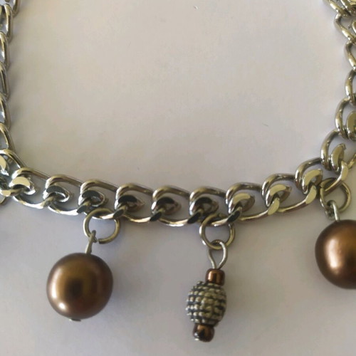 Handmade bracelet like new with 6 brown pearls and brown beads