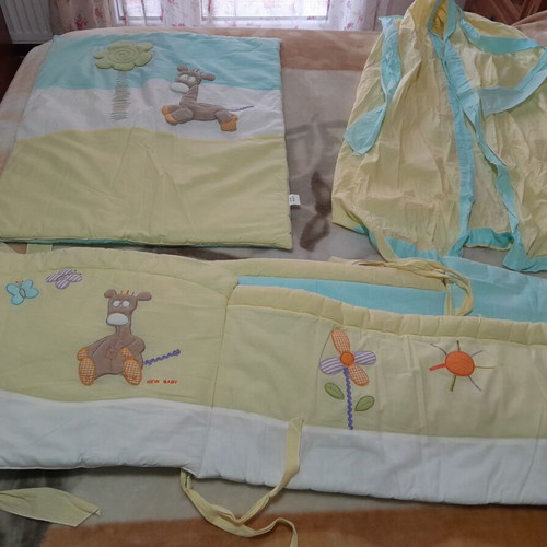 New Baby crib set like new, 100% cotton