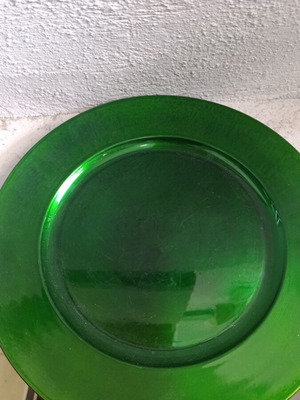 Plastic platters slightly used