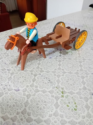 Playmobil άμαξα με άλογο και καβαλάρη σαν καινούργιο