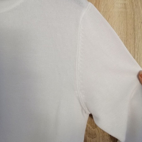 Pullover size S like new, white