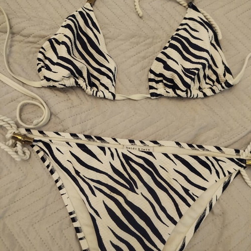 Heidi Klum bikini set white and blue stripes size large like new