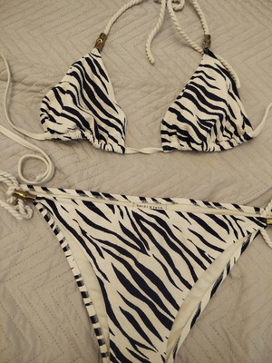Heidi Klum bikini set white and blue stripes size large like new