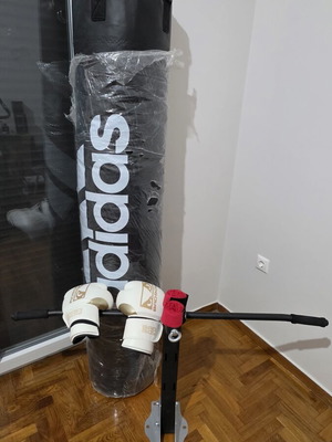 Σετ Adidas πυγμαχίας καινούργιο με σάκο, γάντια, ελατήριο και βάση τοίχου
