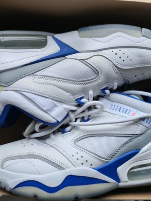 Nike Jordan Point Lane athletic shoes new, white blue