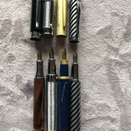 Collectible pens used, set of 4