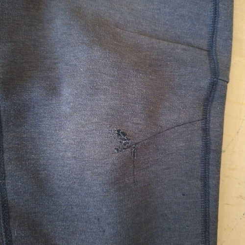 Nike boys' sportswear used, size S, blue, small knee wear