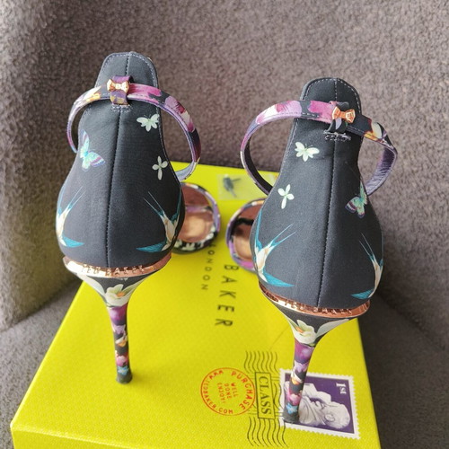 Ted Baker Charv Dark Floral Stiletto Heels size 40, like new