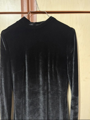 Black dress with silver fringes, new, open back, size S