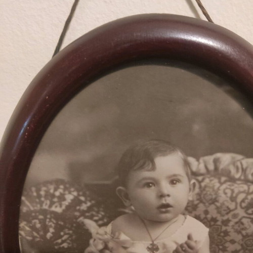 Oval old photo frame used, 27x21 cm