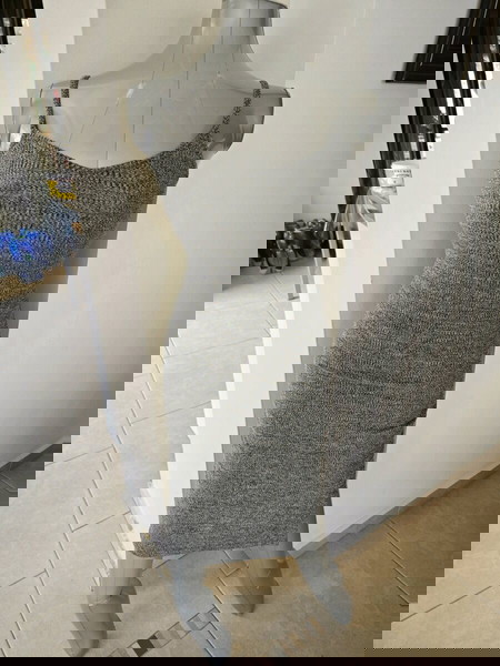 Bodycon φόρεμα με σκίσιμο