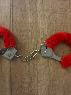 Χειροπέδες παιχνίδι σαν καινούργιο