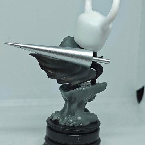 Hollow Knight Collectible Figure The Knight 12cm like new