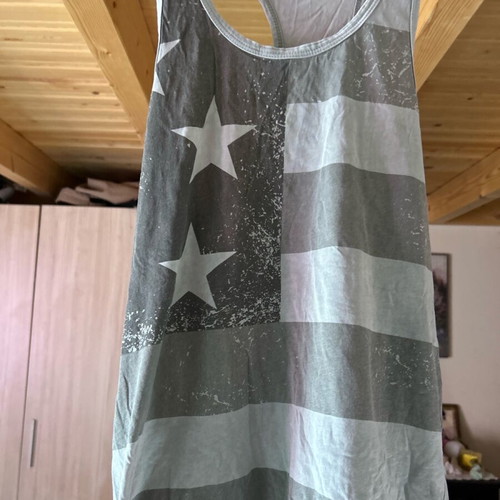 Sleeveless blouse grey with stars and stripes like new