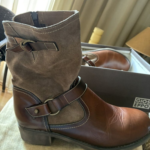 Gioseppo low ankle boots like new, brown leather and suede