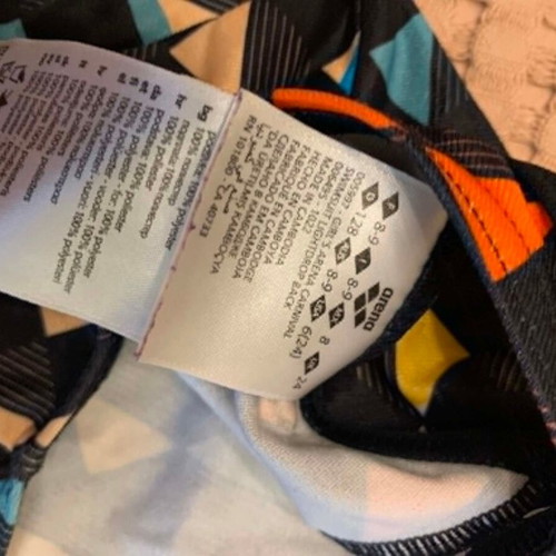 Arena Carnival Lightdrop Back Girls' Swimsuit like new, size 8-9