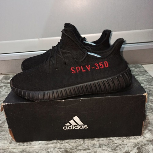 Adidas Yeezy Bred sneakers size 43 like new, black