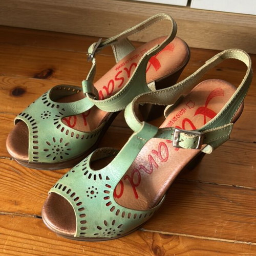 Leather anatomical sandals size 37 used, turquoise, Spanish