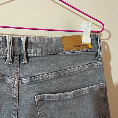 Stradivarius mom slim fit gray jeans like new, size XL
