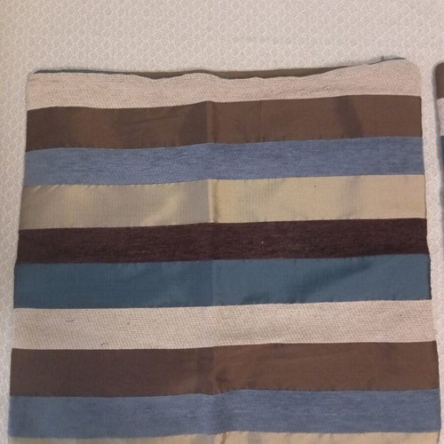 Decorative pillowcases set of 2, 42x42 cm, like new