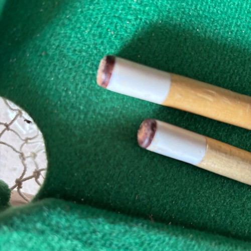 Table billiards like new
