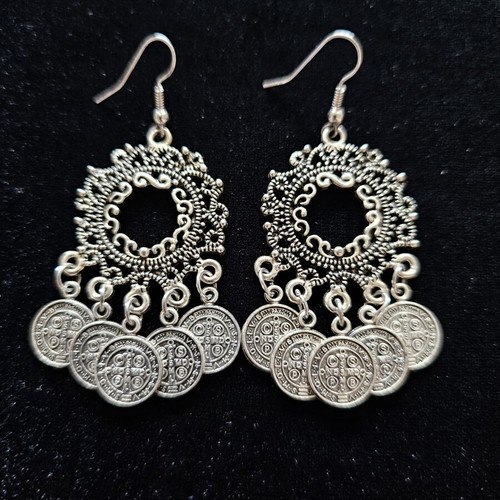Earrings with steel hooks and pendants new